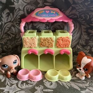 Littlest Pet Shop Treat Center and Dogs
